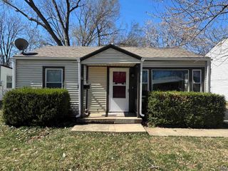 913 SW Watson AVE, Topeka, KS 66606