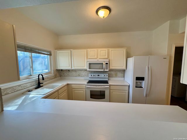 2779 Del Pilar, San Antonio, TX 78232