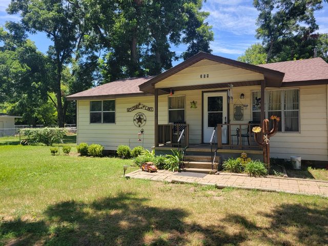 359 Pawnee Drive, Gordonville, TX 76245