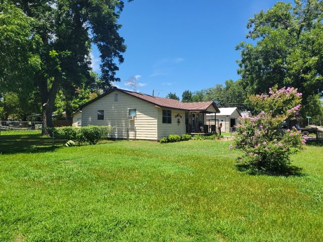 359 Pawnee Drive, Gordonville, TX 76245