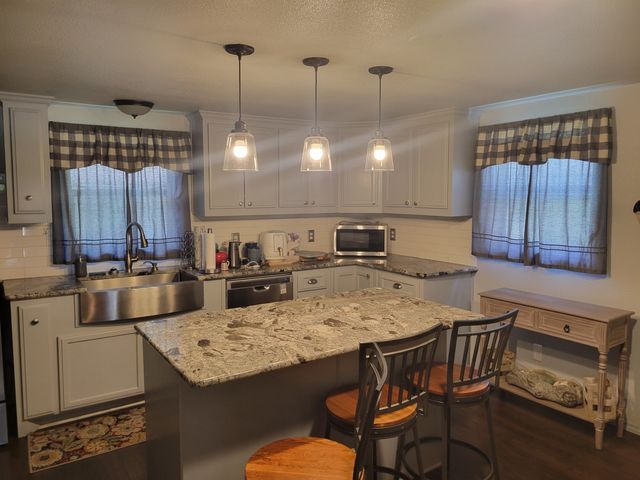 359 Pawnee Drive, Gordonville, TX 76245