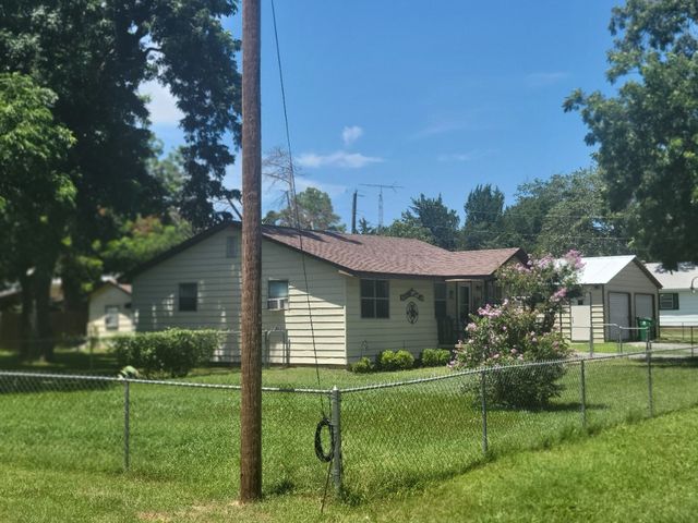 359 Pawnee Drive, Gordonville, TX 76245