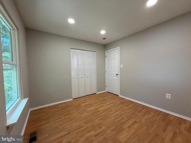 4750 HUMMINGBIRD DR, Waldorf, MD 20603