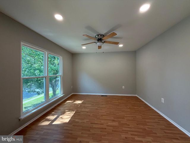4750 HUMMINGBIRD DR, Waldorf, MD 20603