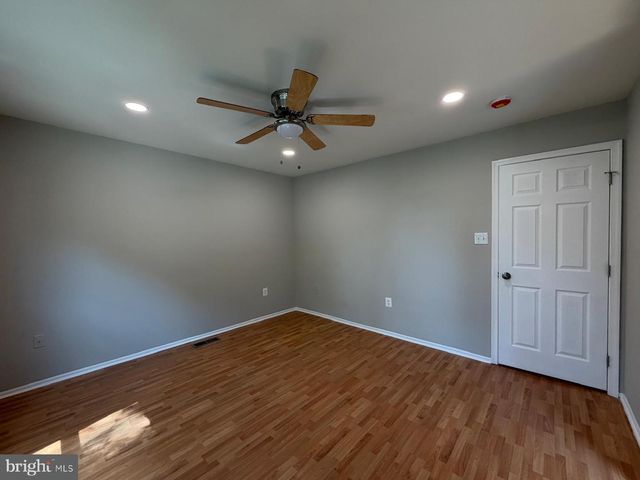 4750 HUMMINGBIRD DR, Waldorf, MD 20603