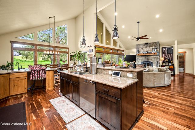 1819 E Misty Meadows CT, Hayden Lake, ID 83835
