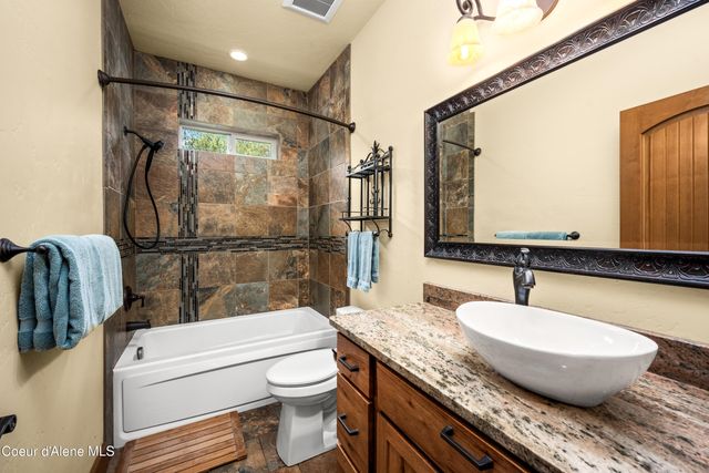 1819 E Misty Meadows CT, Hayden Lake, ID 83835