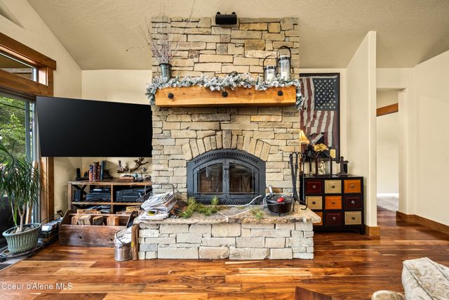 1819 E Misty Meadows CT, Hayden Lake, ID 83835