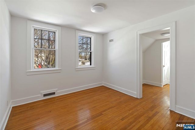 318 Gilbert Street, Ridgewood, NJ 07450