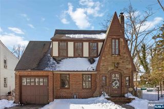 318 Gilbert Street, Ridgewood, NJ 07450