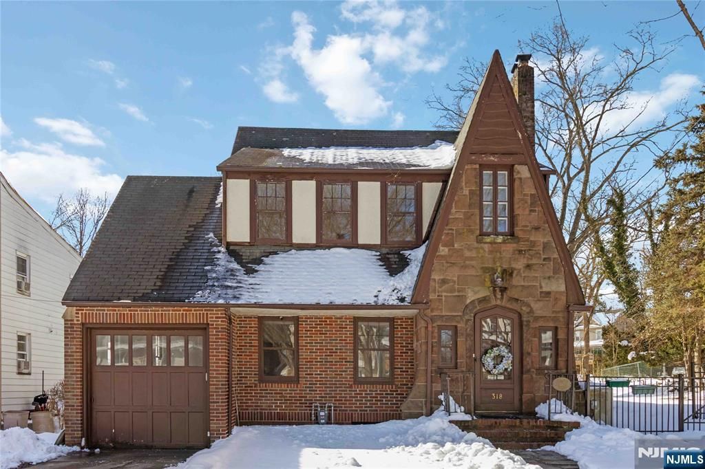 318 Gilbert Street, Ridgewood, NJ 07450