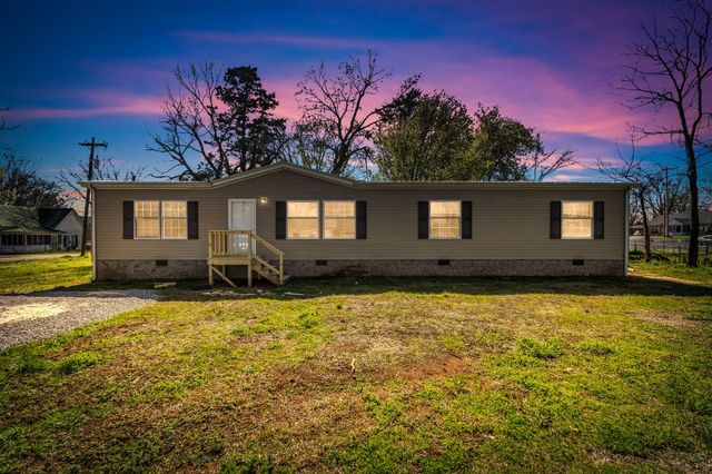 201 England St, W, Cowan, TN 37318