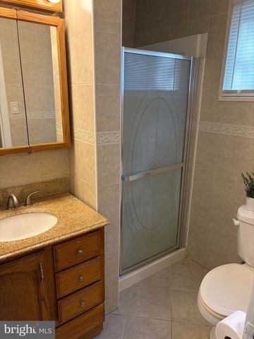 12700 WEISS ST, Rockville, MD 20853