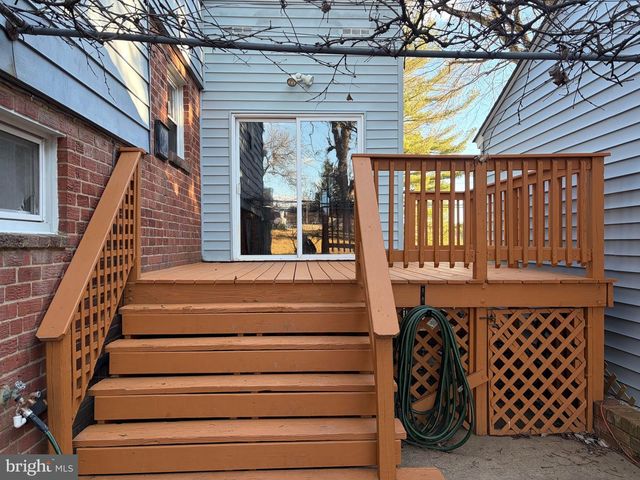 12700 WEISS ST, Rockville, MD 20853