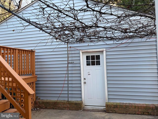 12700 WEISS ST, Rockville, MD 20853