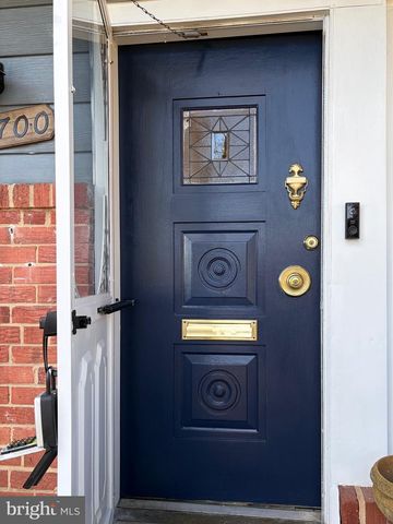 12700 WEISS ST, Rockville, MD 20853