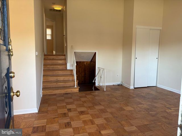 12700 WEISS ST, Rockville, MD 20853