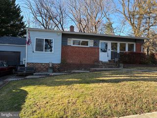 12700 WEISS ST, Rockville, MD 20853