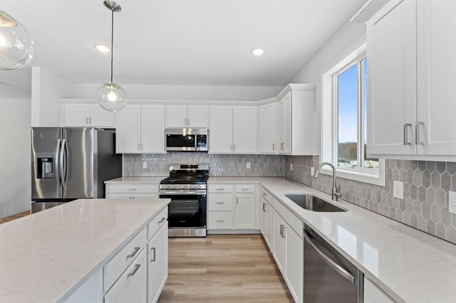 1251 Trail Way, New Richmond, WI 54017