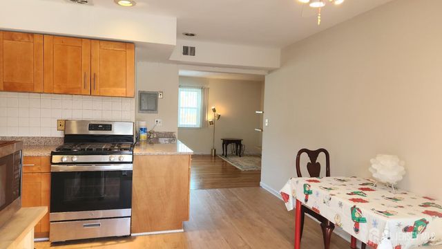 182 evergreen Road 3A, Edison, NJ 08837