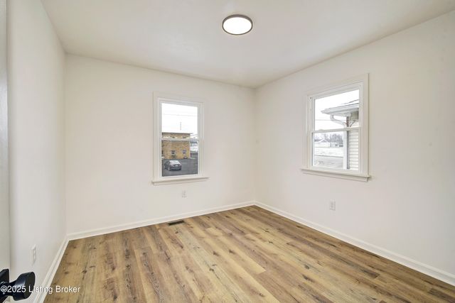 517 Henry St, Elizabethtown, KY 42701