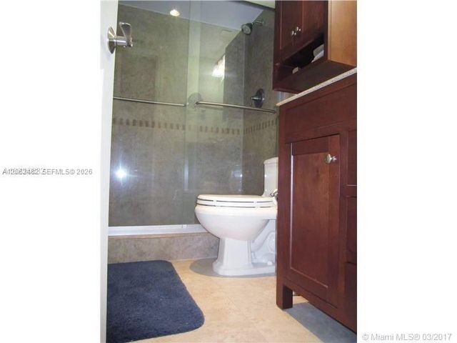 6886 N Kendall Dr D202, Pinecrest, FL 33156
