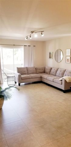 6886 N Kendall Dr D202, Pinecrest, FL 33156