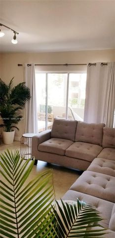 6886 N Kendall Dr D202, Pinecrest, FL 33156