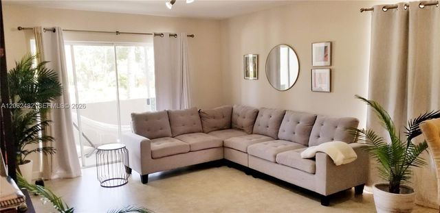6886 N Kendall Dr D202, Pinecrest, FL 33156