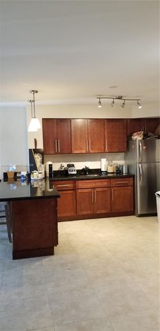 6886 N Kendall Dr D202, Pinecrest, FL 33156