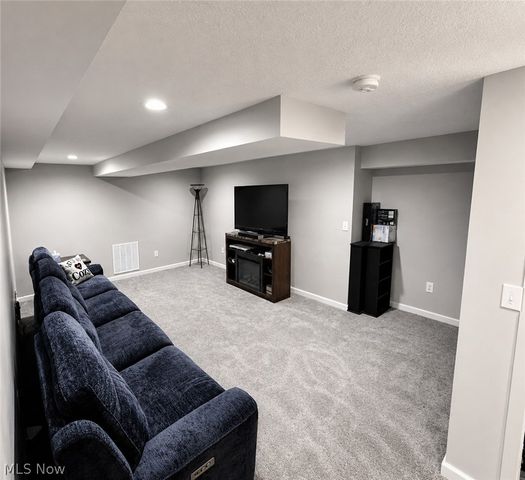 38442 Avalon Drive, North Ridgeville, OH 44039