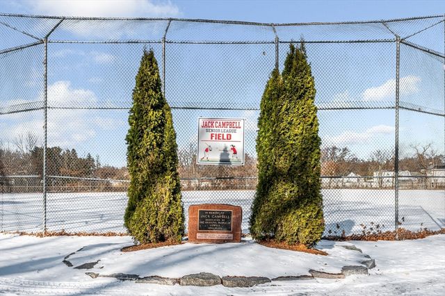 149 Woodward Ave, Lowell, MA 01854