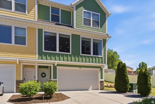 370 W KNIGHTS LN, Layton, UT 84041