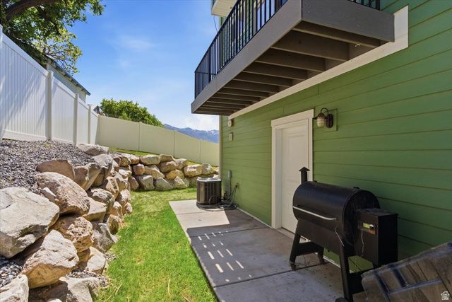 370 W KNIGHTS LN, Layton, UT 84041