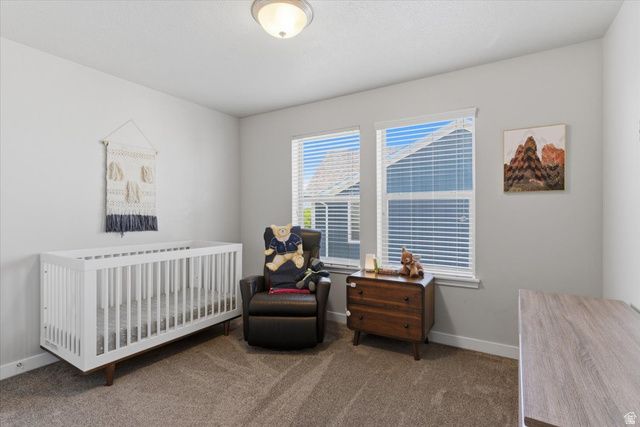 370 W KNIGHTS LN, Layton, UT 84041