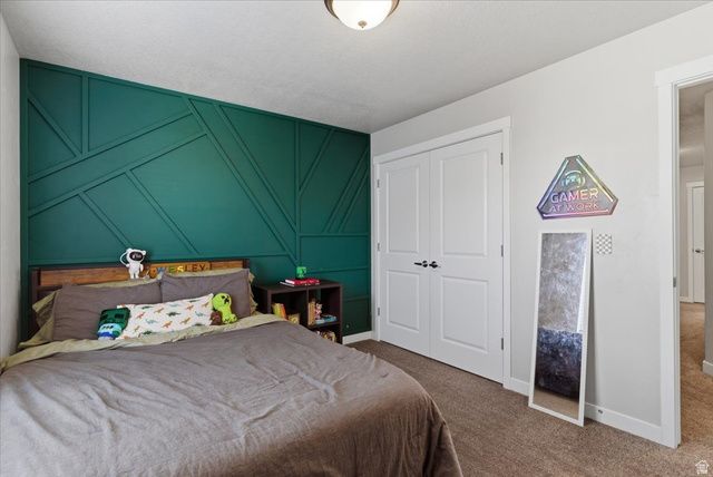 370 W KNIGHTS LN, Layton, UT 84041
