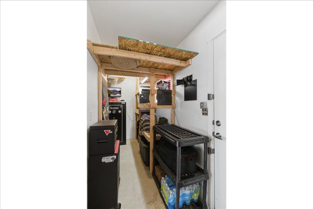 370 W KNIGHTS LN, Layton, UT 84041