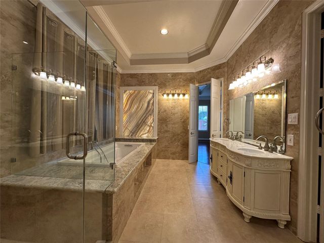 17 Ambleside Crescent Drive, Sugar Land, TX 77479