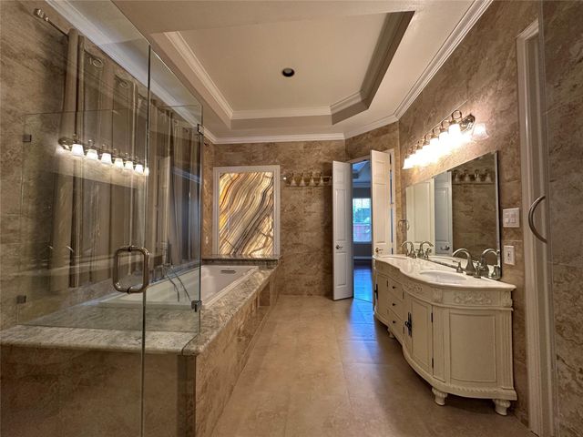 17 Ambleside Crescent Drive, Sugar Land, TX 77479