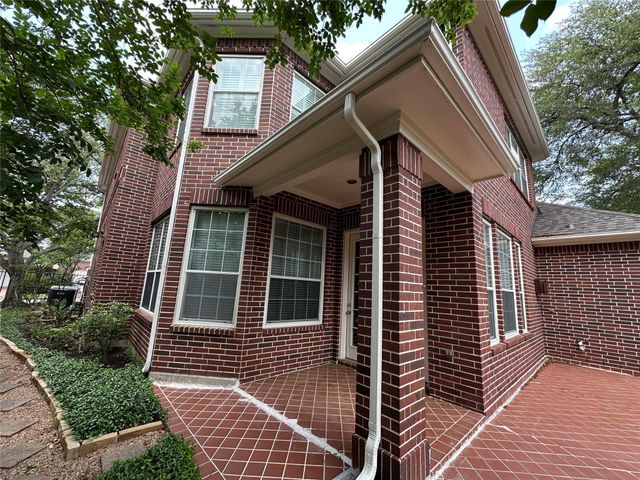 17 Ambleside Crescent Drive, Sugar Land, TX 77479