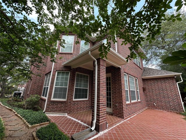 17 Ambleside Crescent Drive, Sugar Land, TX 77479
