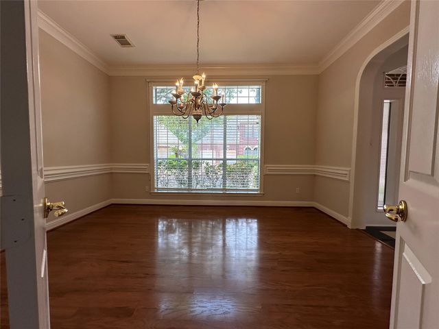 17 Ambleside Crescent Drive, Sugar Land, TX 77479
