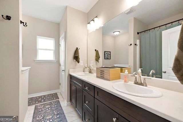 723 Ivy Glen Drive, Perry, GA 31069