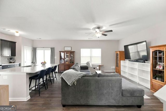 723 Ivy Glen Drive, Perry, GA 31069