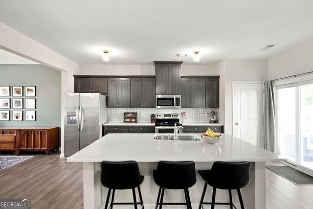 723 Ivy Glen Drive, Perry, GA 31069