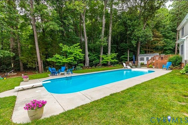 7698 Rural Point Rd, Mechanicsville, VA 23116