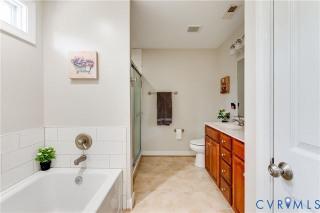 7698 Rural Point Rd, Mechanicsville, VA 23116