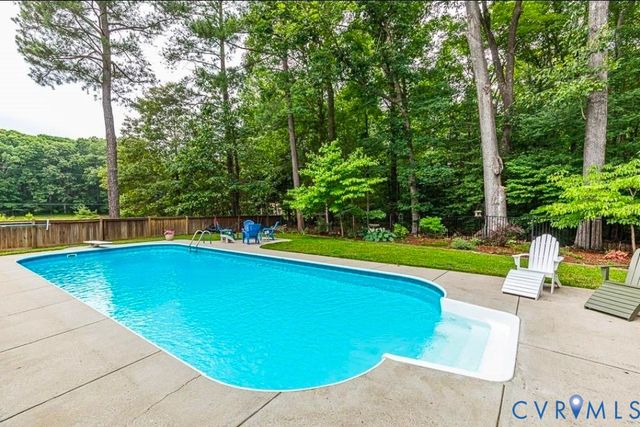 7698 Rural Point Rd, Mechanicsville, VA 23116