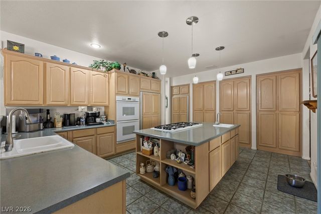 211 West Highland Drive, Henderson, NV 89015