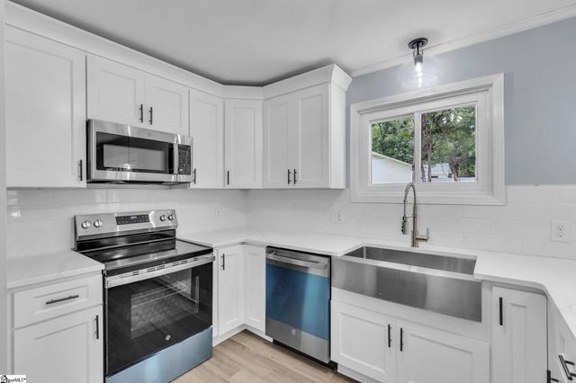 101 Cedar Lane, Easley, SC 29642